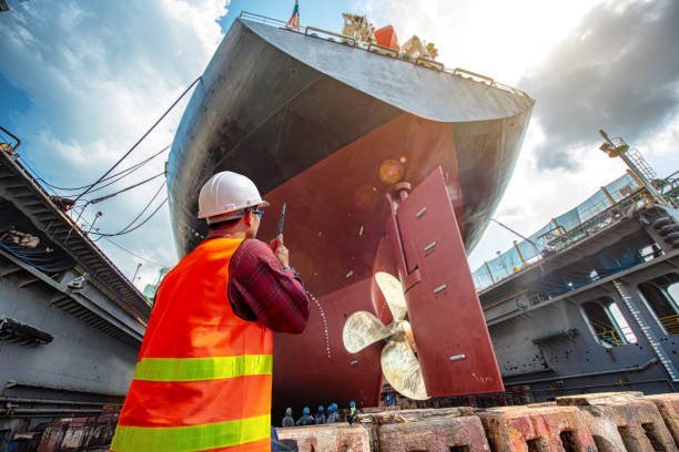 Taske Marine worker operation of ship in port